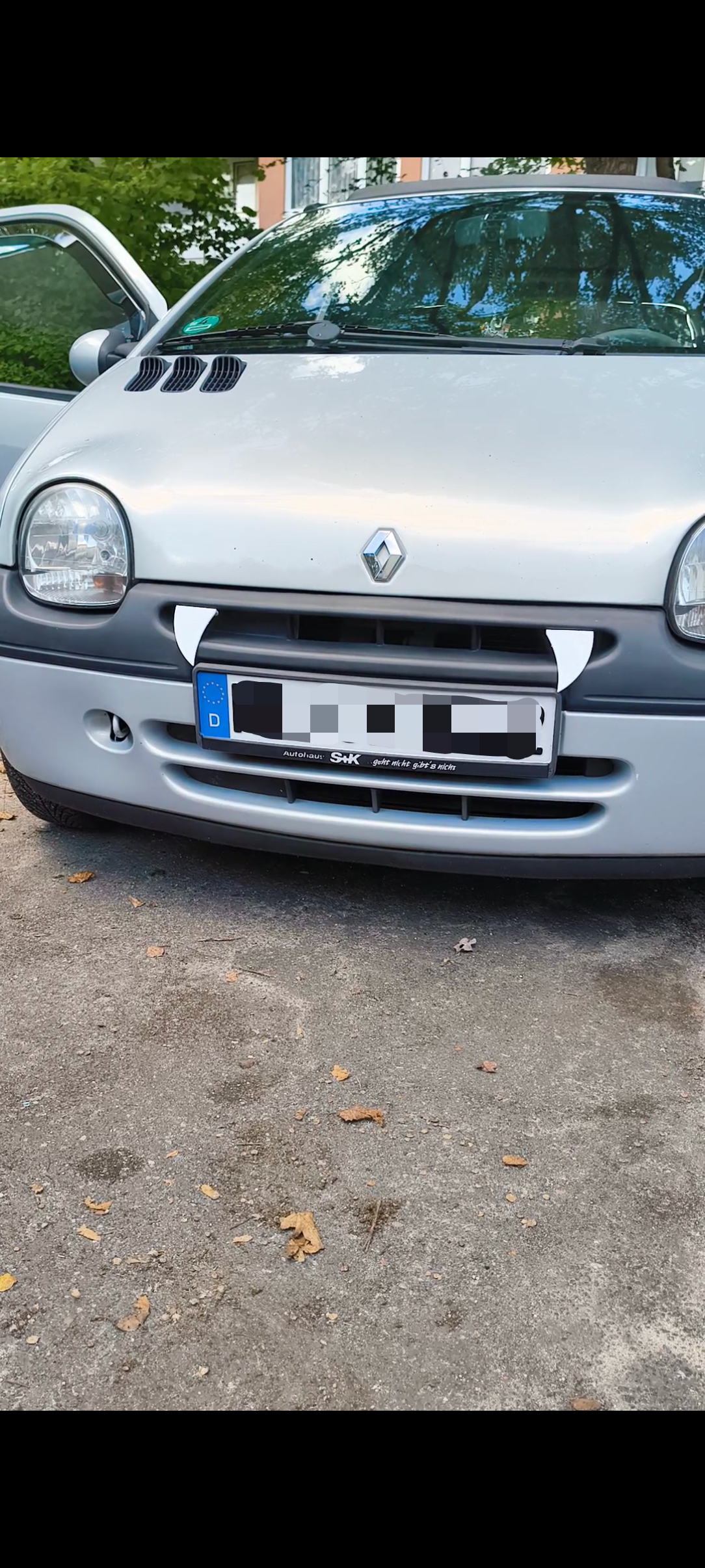 Custom 3D Printed Car Grill Vampire Fangs – Includes Self-Adhesive Magnetic Tape